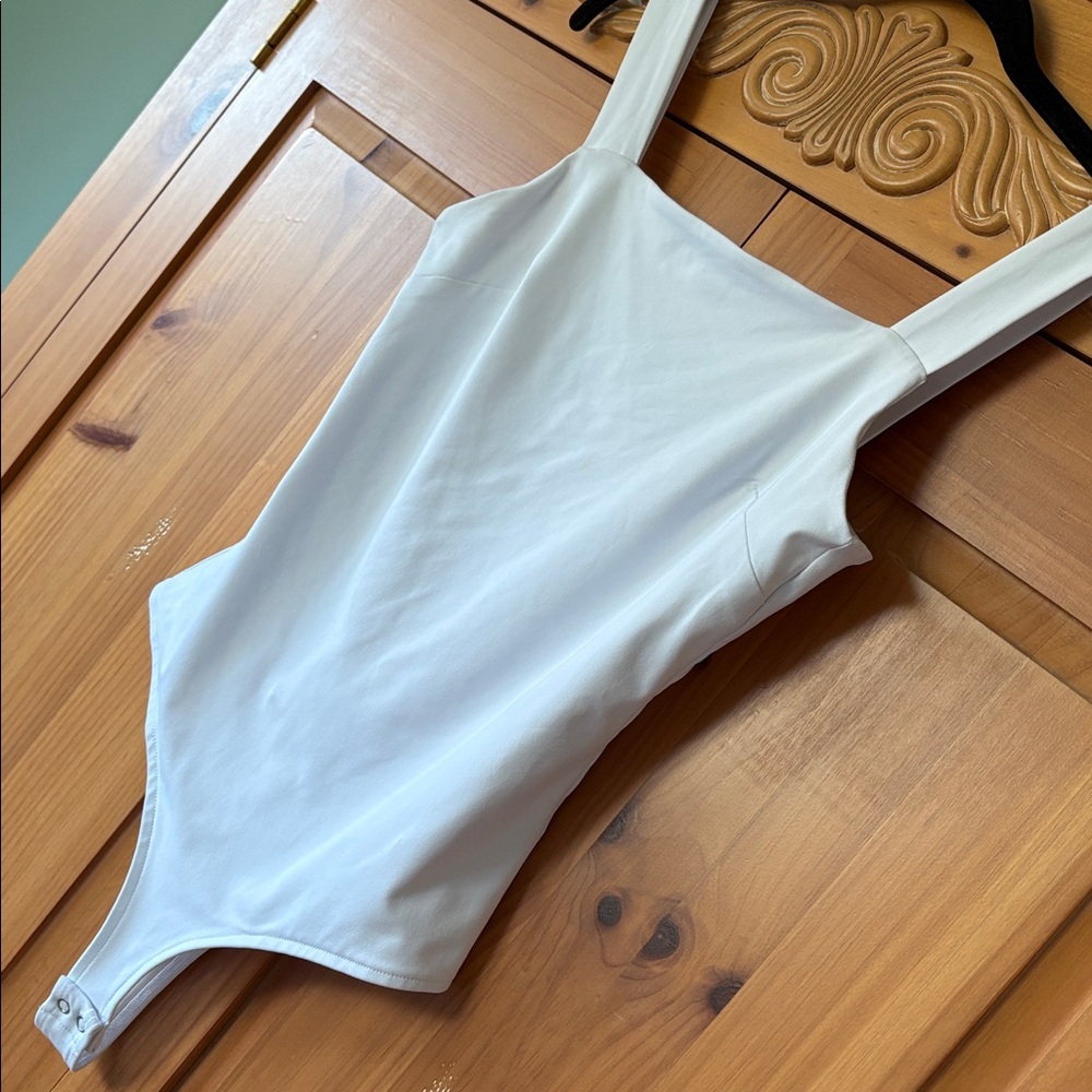 🌟HP🌟ReoRia Square Neck Tank BodySuit - Picture 3 of 11